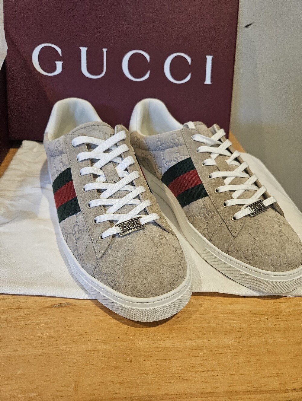 Gucci Men's Ace Sneaker With Web Oatmeal Size UK 10.5 - Picture 2 of 9